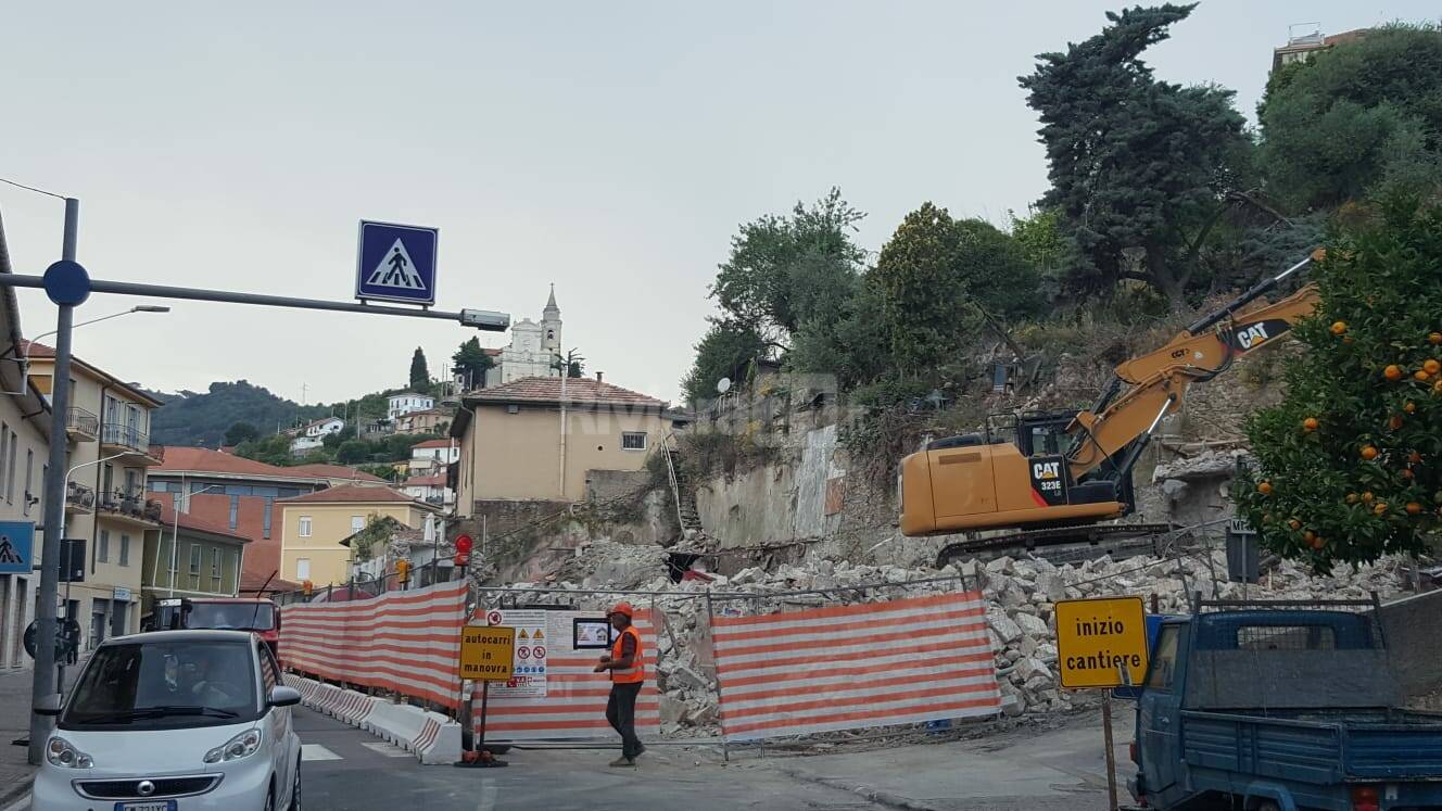 demolizione palazzina castelvecchio 