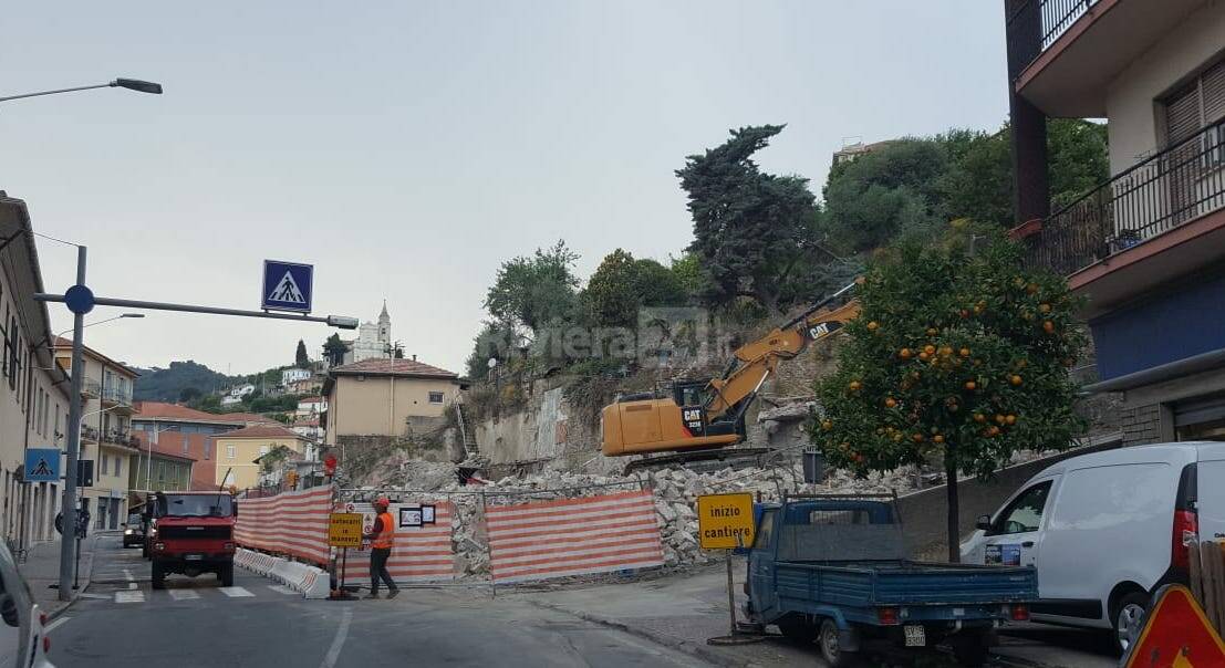 Imperia, ultimata la demolizione della palazzina di Castelvecchio