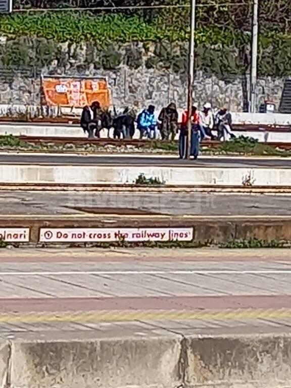 Migranti Ventimiglia stazione