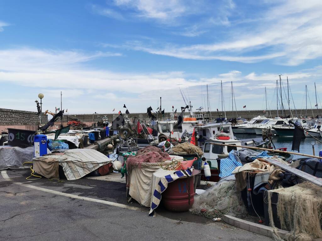 porto bordighera pescatori