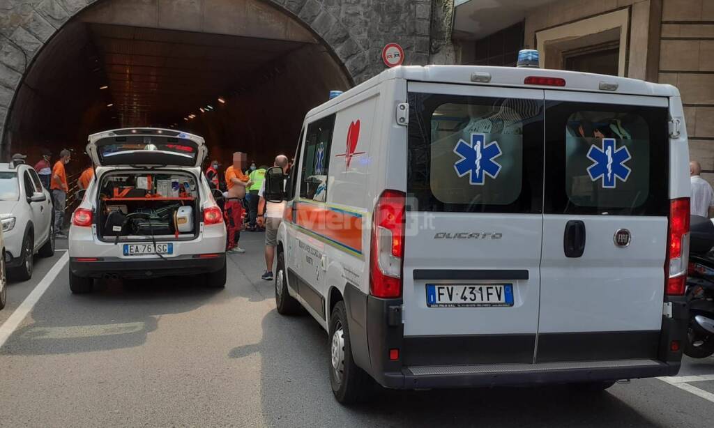 riviera24 - incidente galleria francia soccorsi