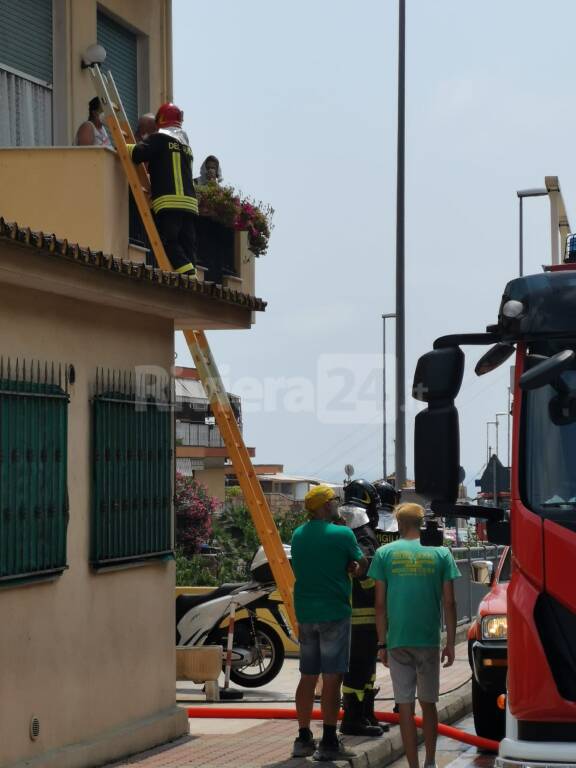 incendio appartamento sanremo