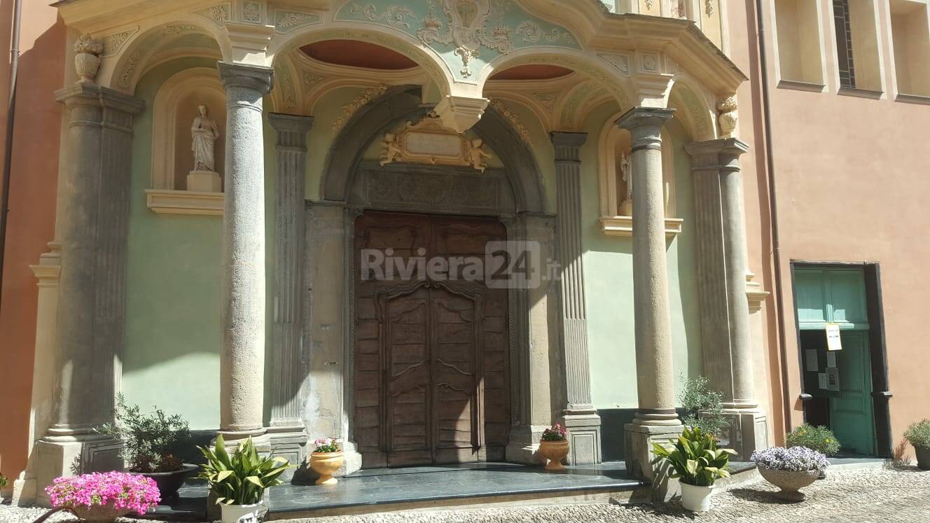 Sagrato della Piazza San Tommaso Dolcedo