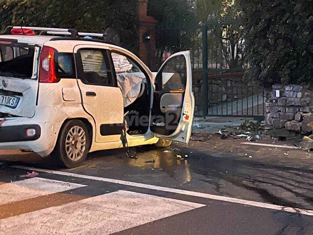 Grave incidente al bivio per Cipressa, coinvolti due mezzi