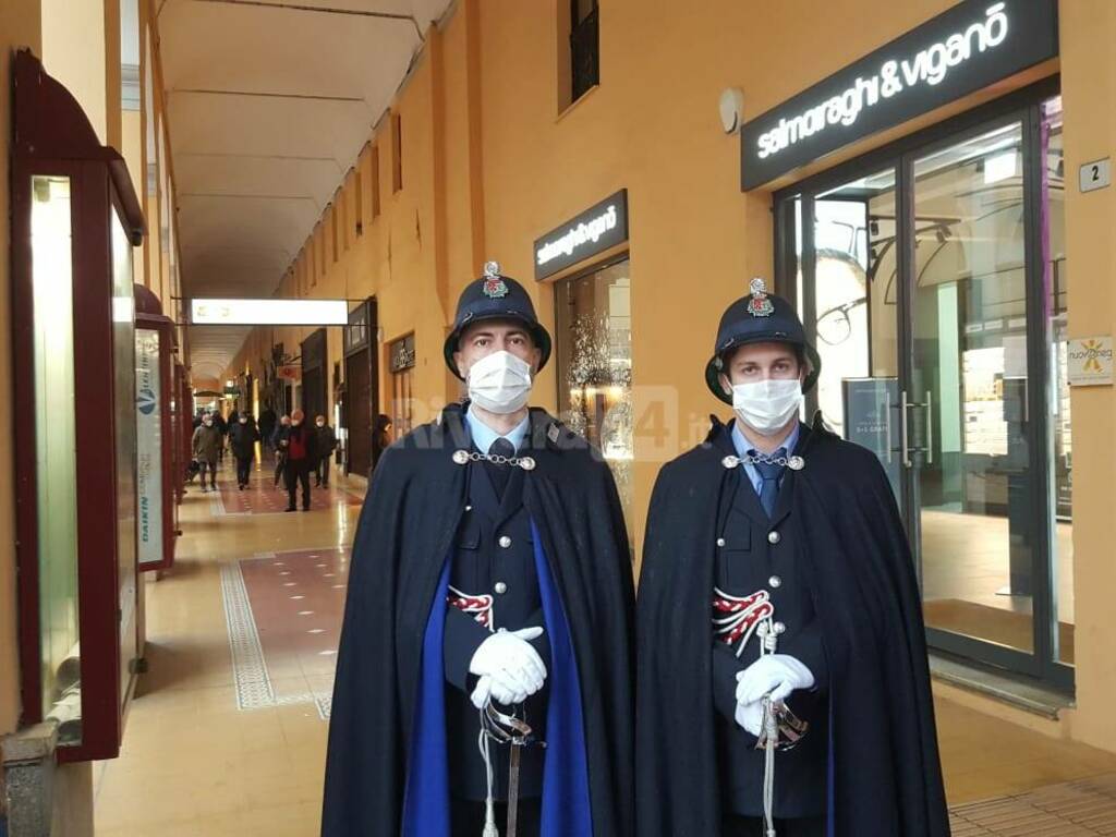 vigili alta uniforme