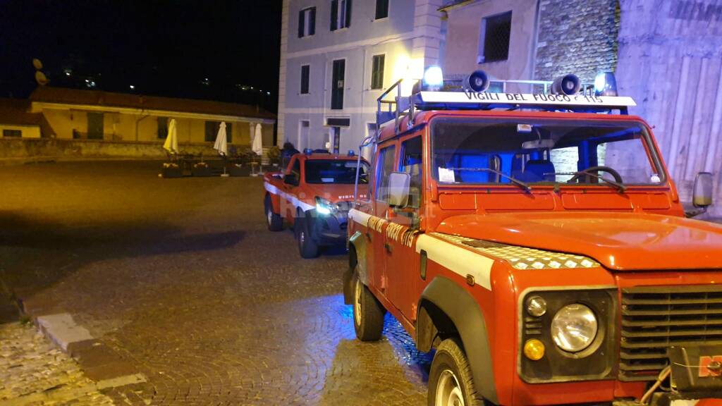 incendio auto Ventimiglia Alta 