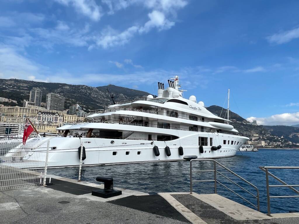 quantum blue yacht