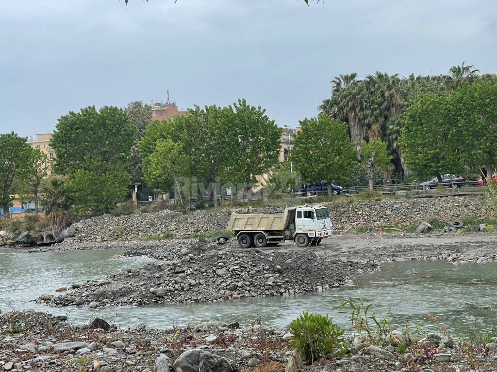 ritrovamento bomba taggia riva