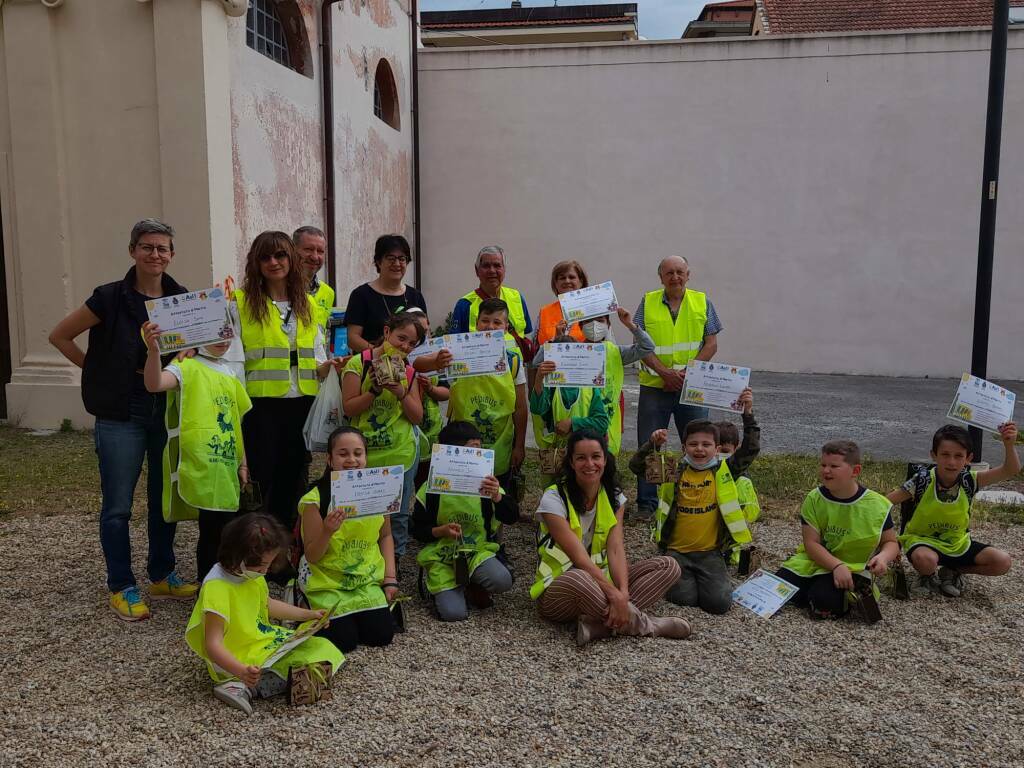 Diano Marina, consegna degli attestati agli scolari  per il progetto pedibus