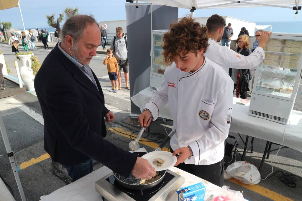 riviera24 - Pasta Fresca Morena alla fiera Sapori & Fiori di Vallecrosia