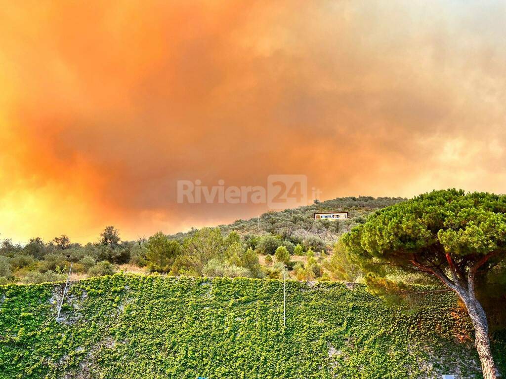 Incendio a Taggia