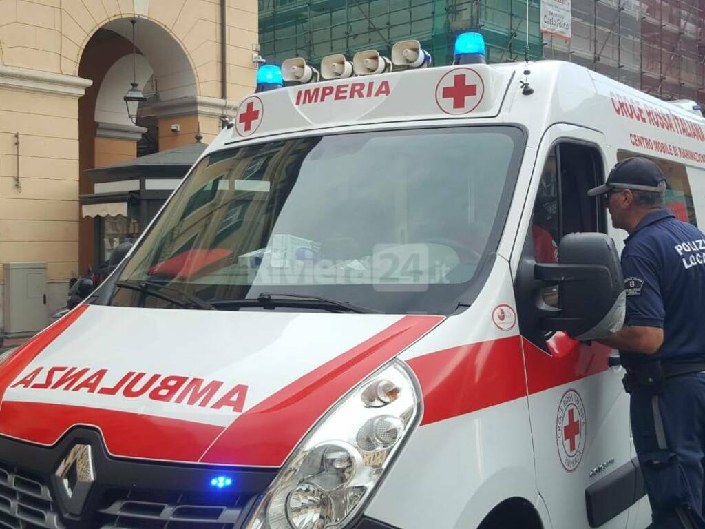 incidente piazza Dante Imperia 