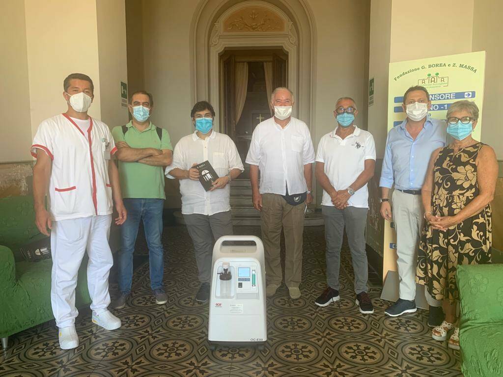 Il Rotary Club Sanremo dona alla Fondazione Borea e Massa un concentratore di ossigeno