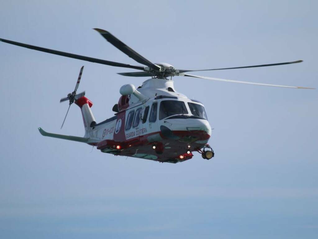 elicottero guardia costiera 