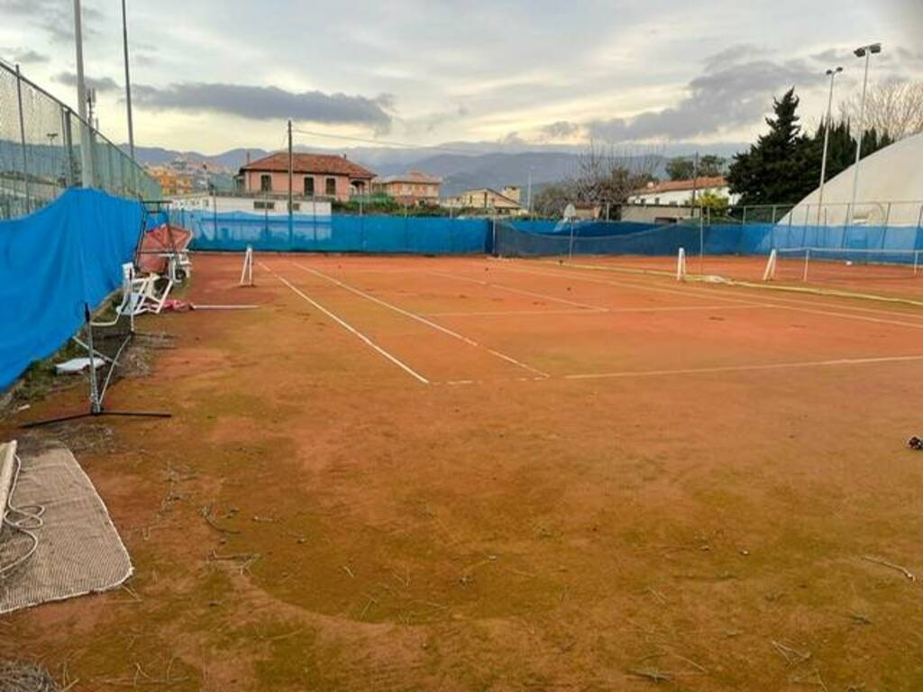 riviera24 - degrado tennis club diano marina